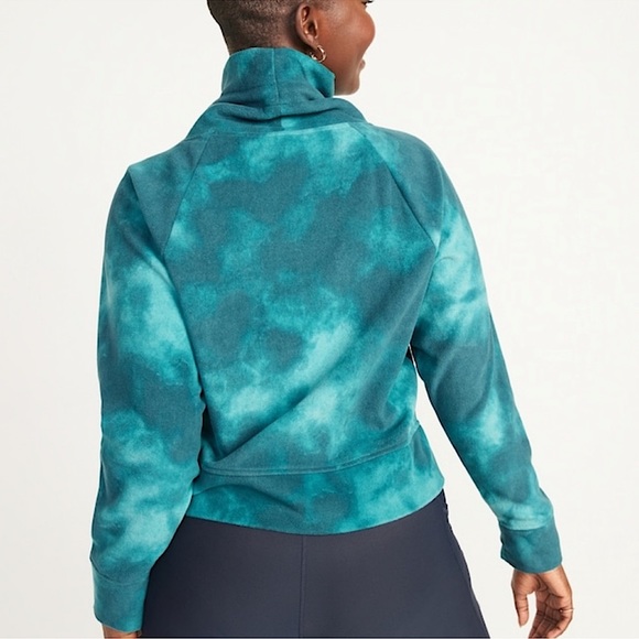 Old Navy Go-Warm Cropped Microfleece Funnel-Neck Sweatshirt - Picture 5 of 12